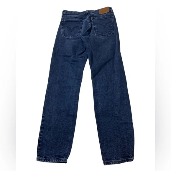 Levi’s Premium - Wedgie Icon Fit Jeans - Picture 6 of 14